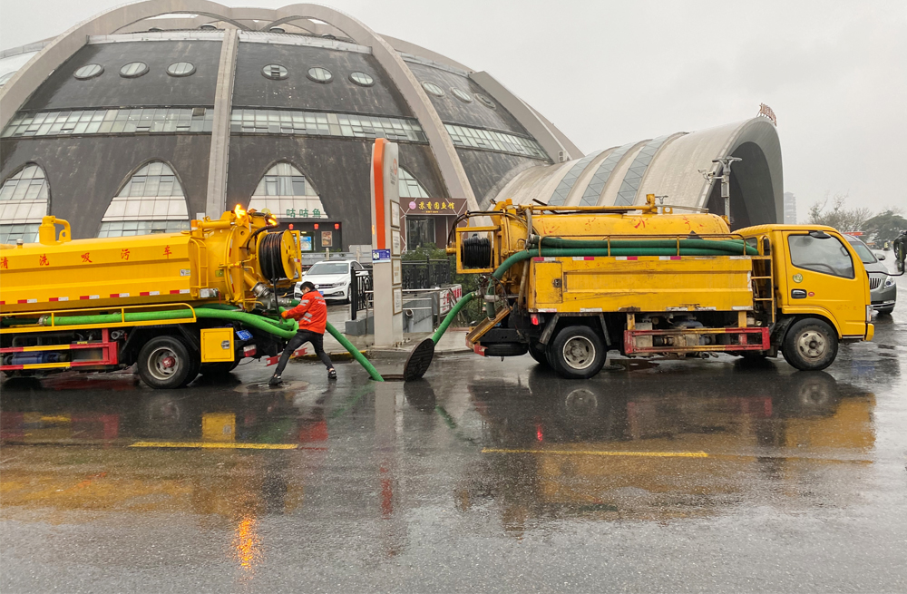 271长宁商场管道清淤